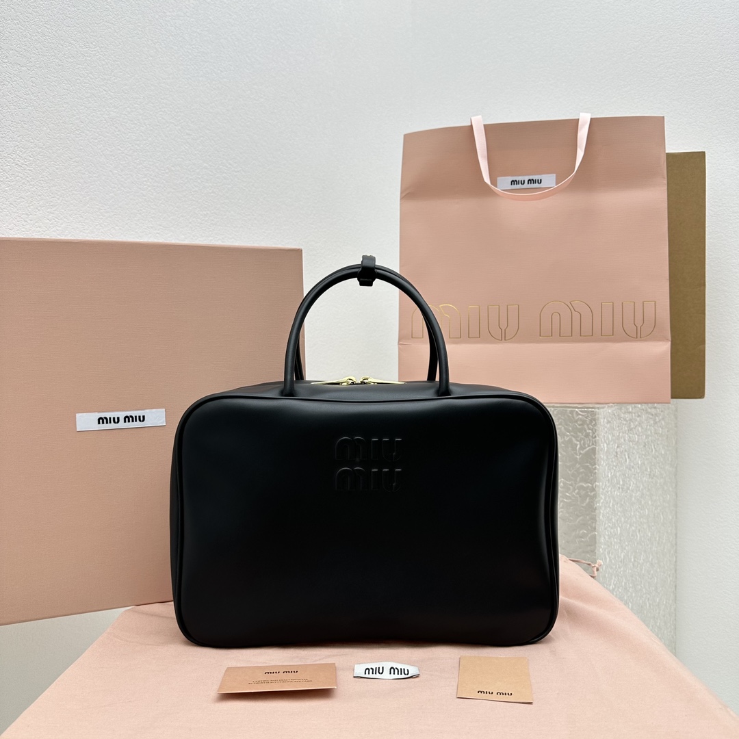 miumiu-hobo-34.5cm