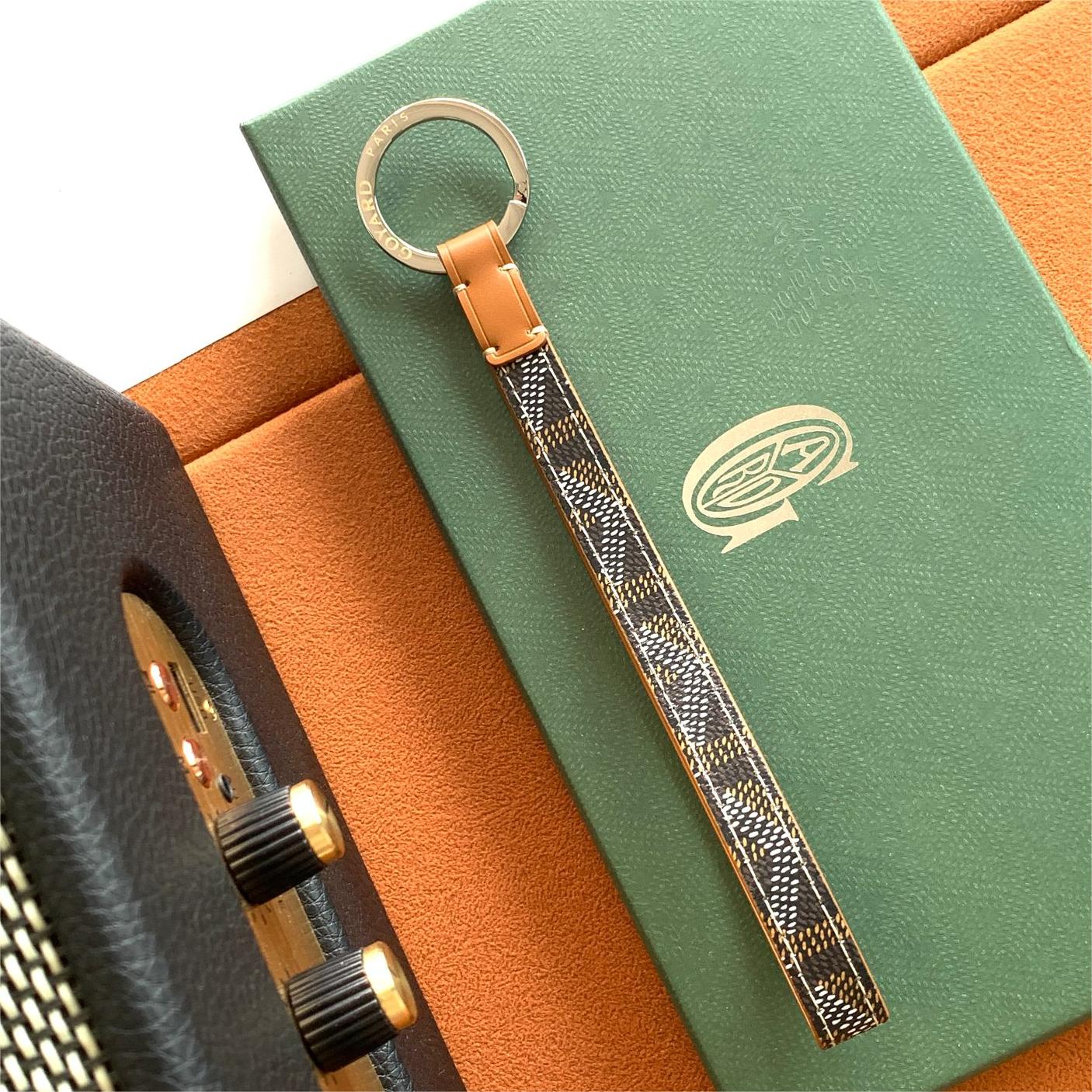 Goyard-Sesame-20cm