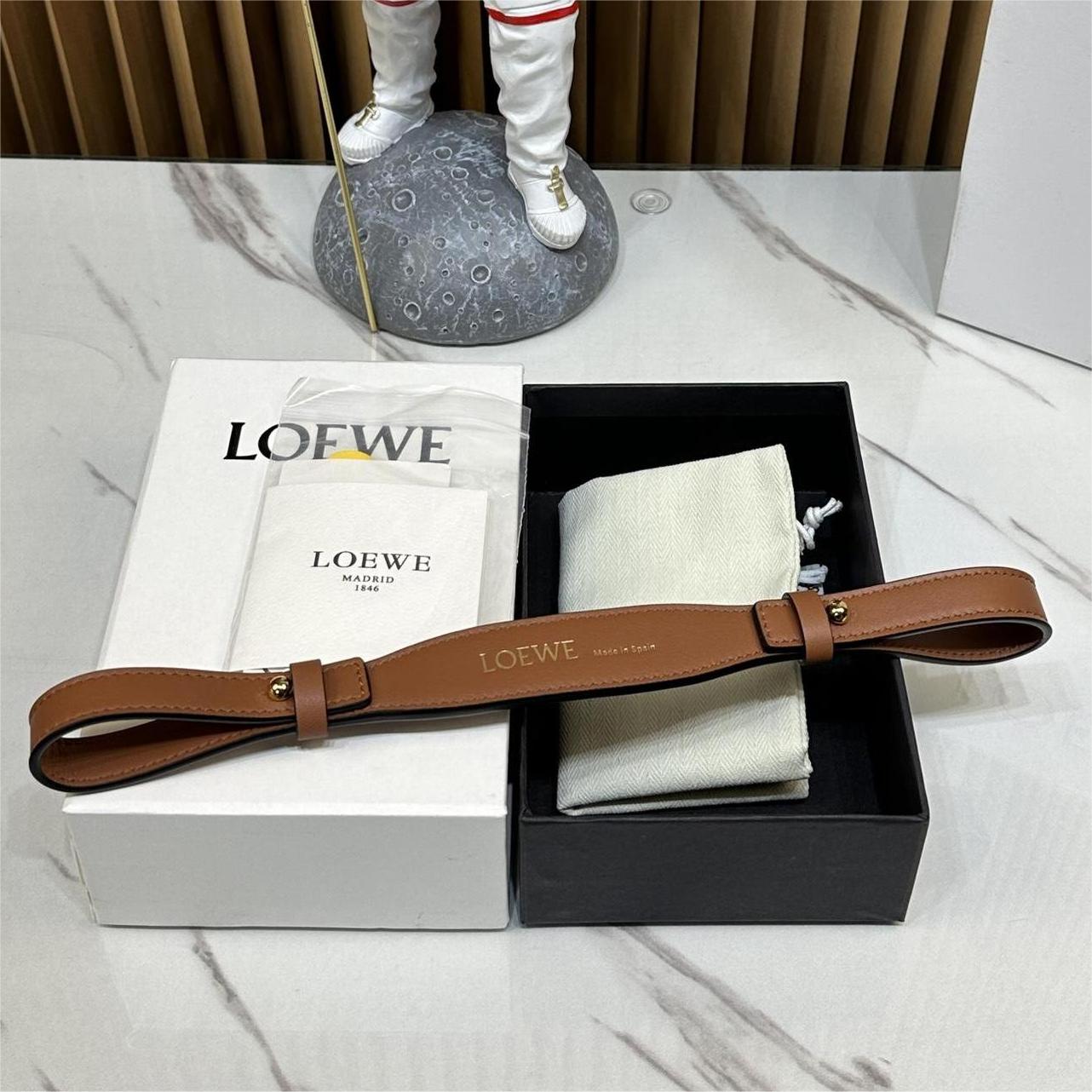 Loewe-handle-55.5cm