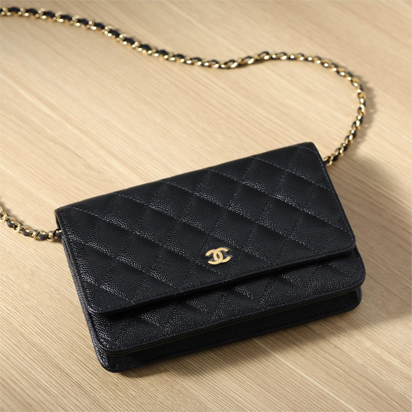 Chanel -Woc-19cm
