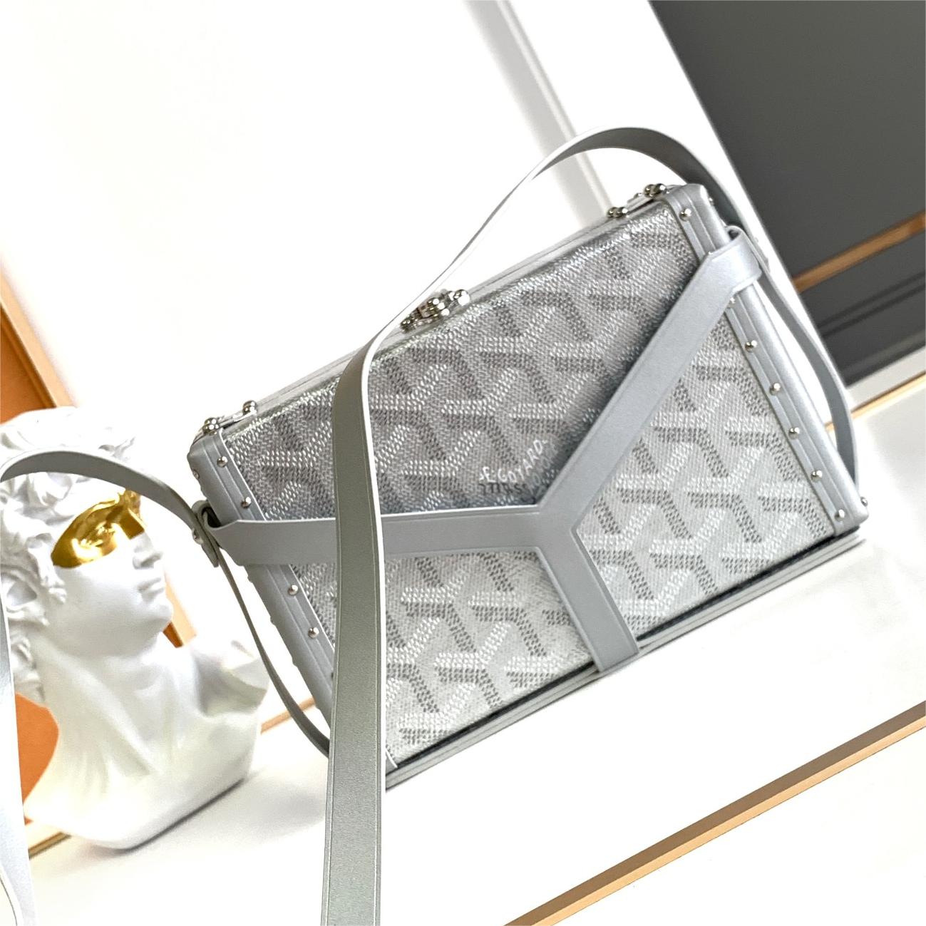 Goyard-Small box bag-16.5cm