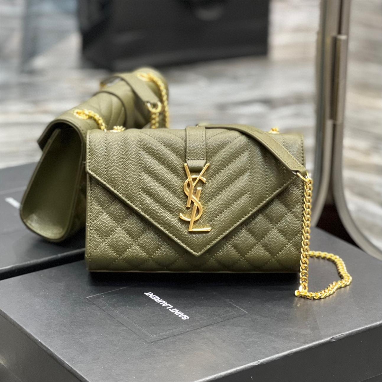 Ysl-Envelope-21cm