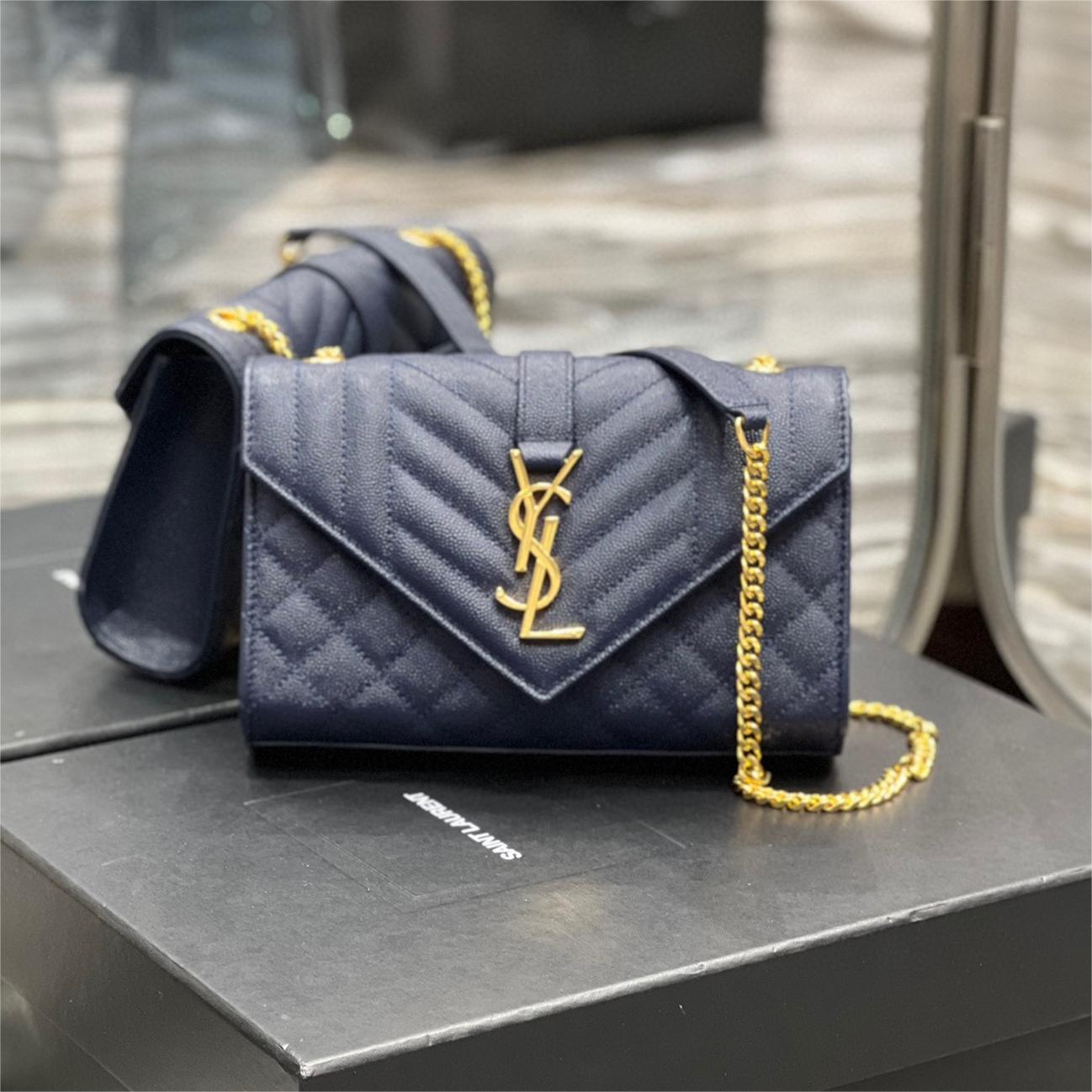 Ysl-Envelope-21cm