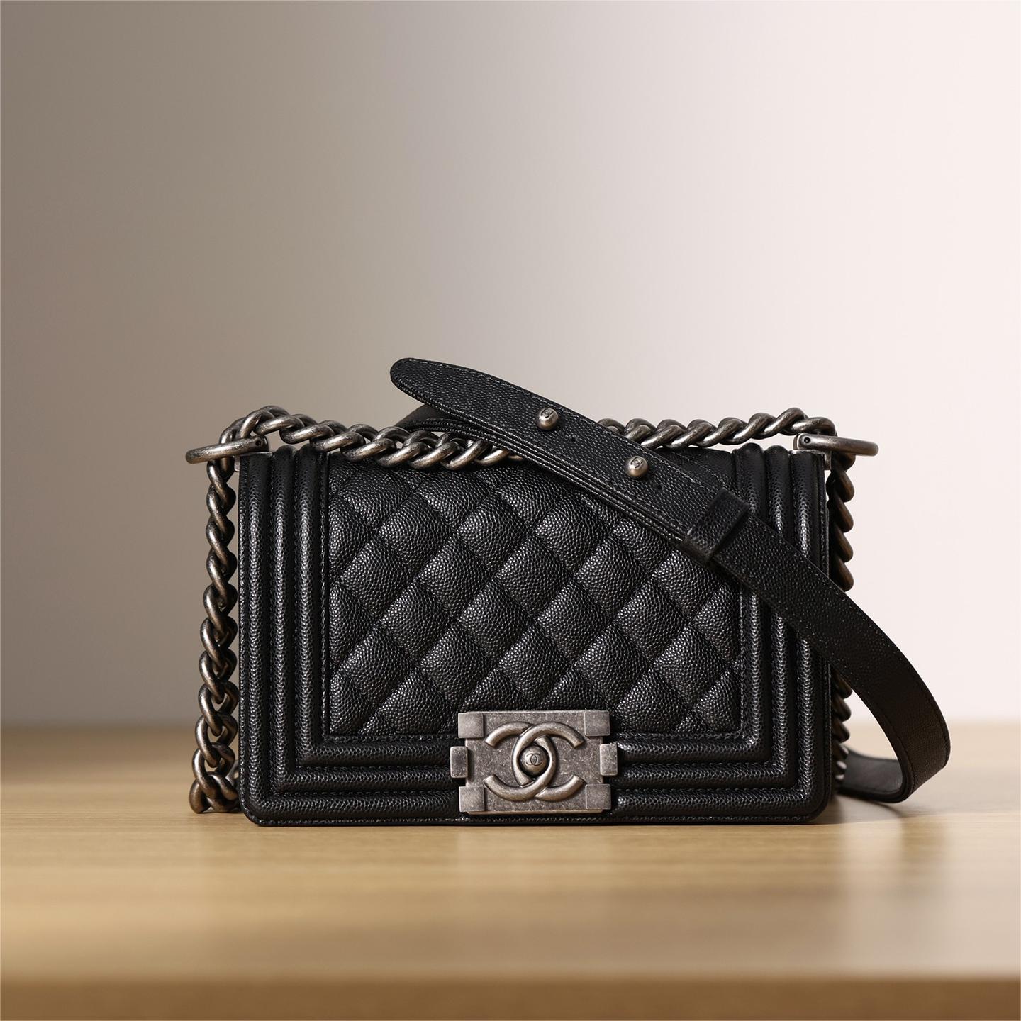 Chanel -Leboy -20cm
