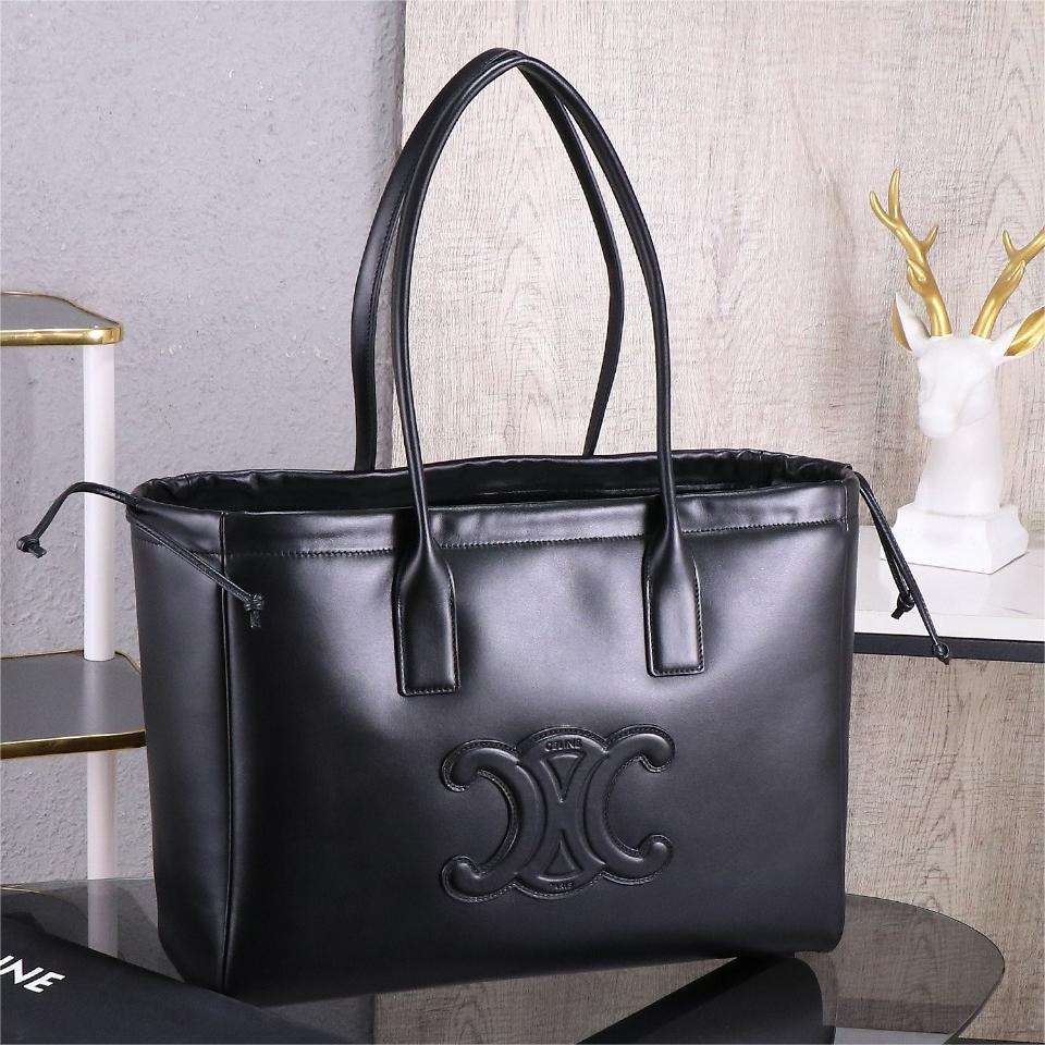 CELINE-TRIOMPHE-44cm