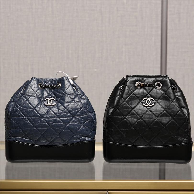 Chanel- Gabrielle hobo bag-23cm