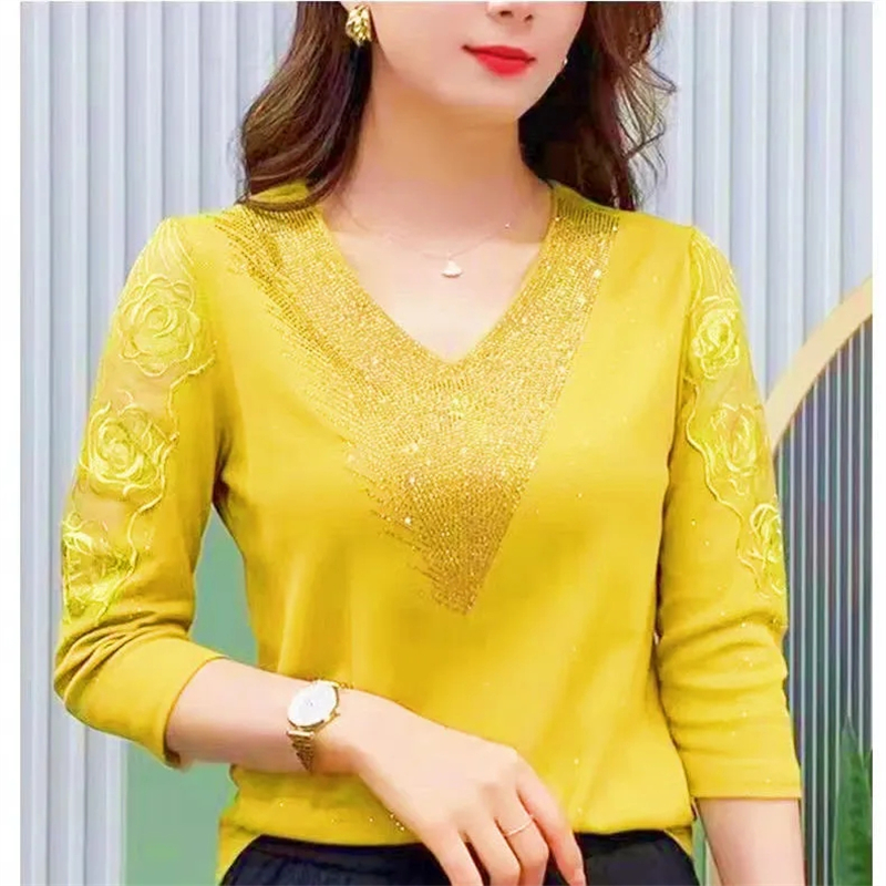 Kaos bottoming renda bor panas wanita T-shirt V-neck