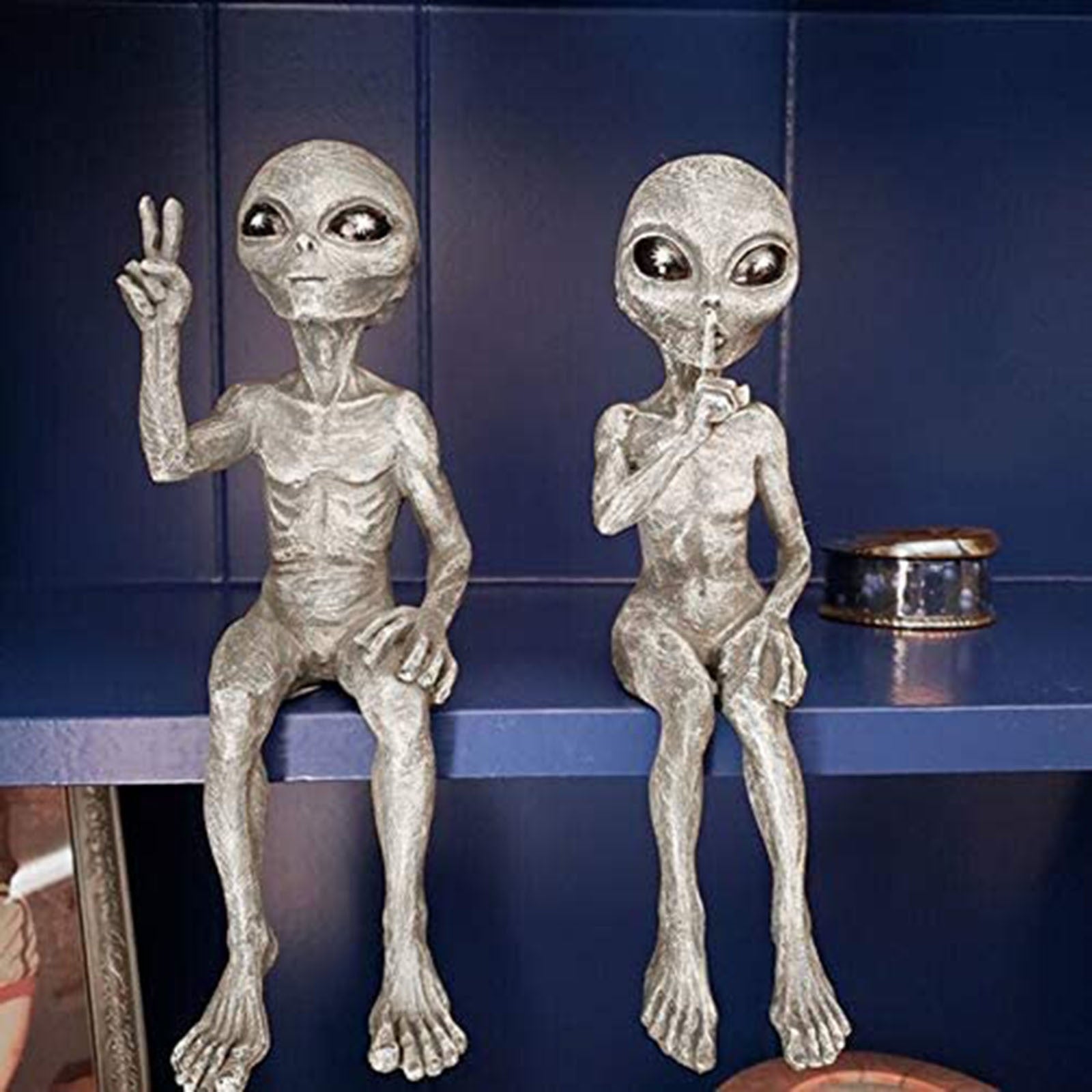Alien Statue