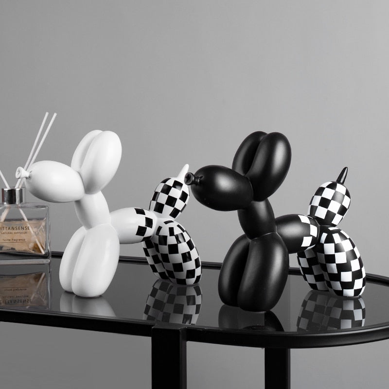 Plaid Pattern Balloon Dog