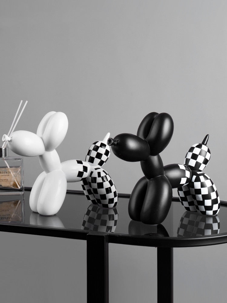Plaid Pattern Balloon Dog