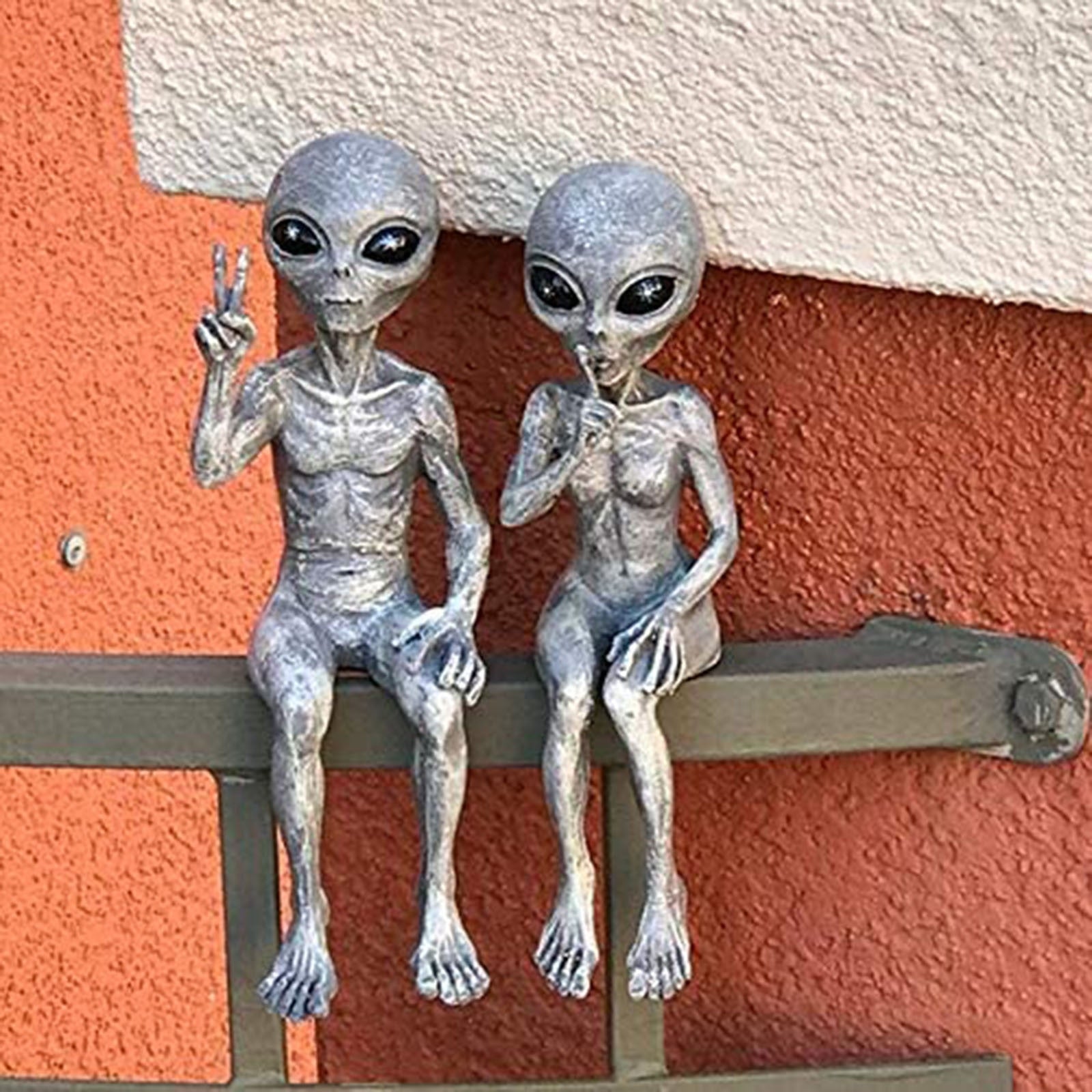 Alien Statue