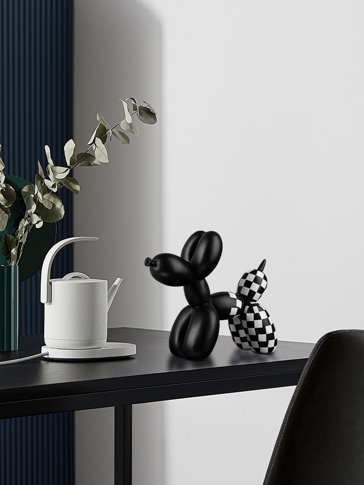 Plaid Pattern Balloon Dog