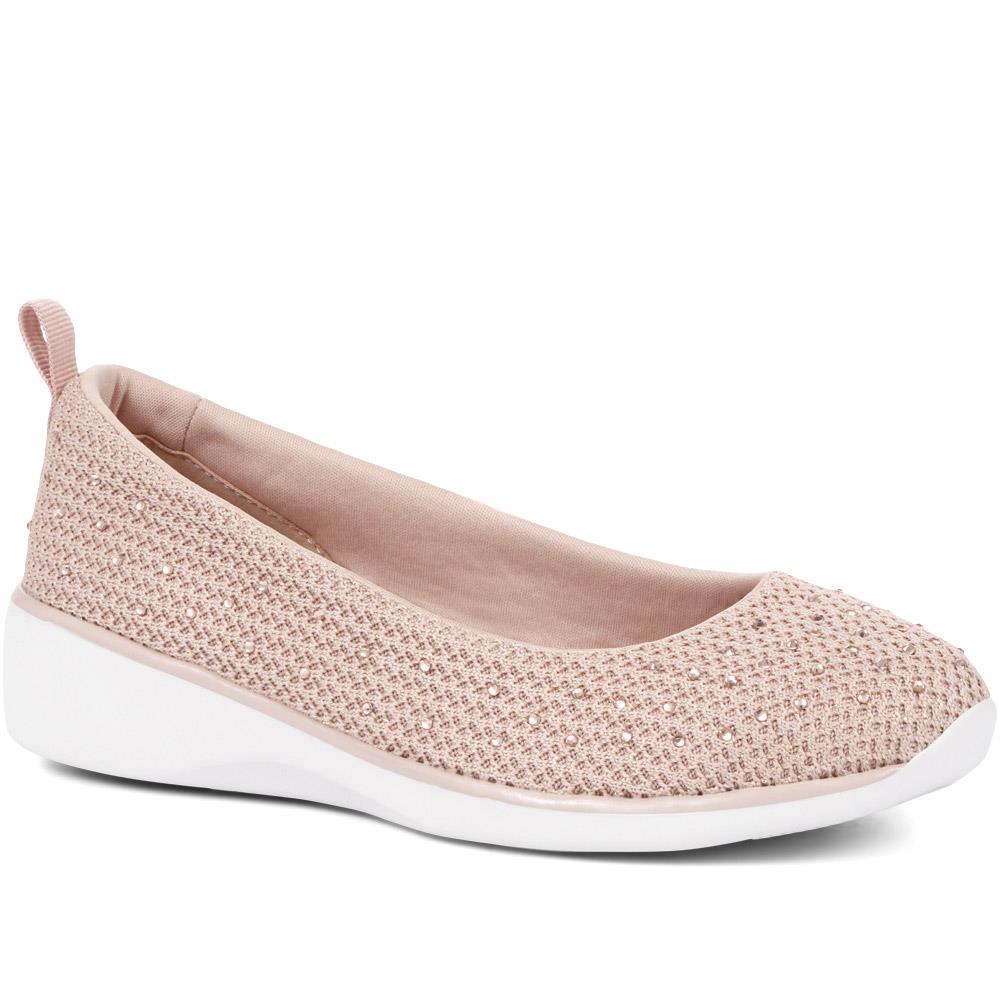 Wide Fit Trainer Pumps