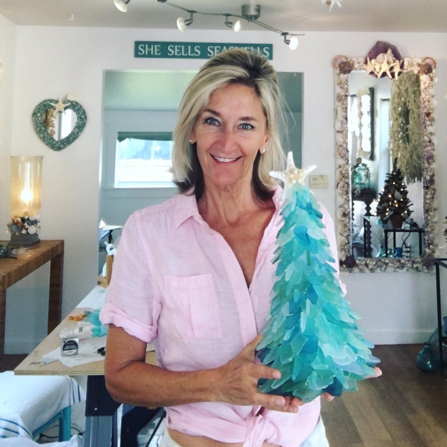 【Buy 2 Free Shiping】These Beautiful Sea Glass Christmas Trees Will Give Your Christmas a Tropical Feel