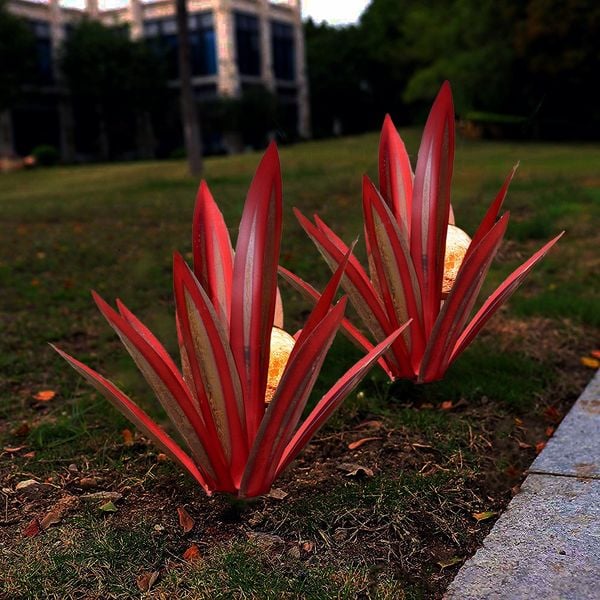 Last Day 70% OFF - 🌵Anti-rust Metal Led Tequila Agave Plant-Perfect for garden