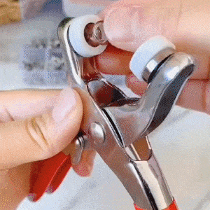 (🌲Early Christmas Sale- SAVE 48% OFF) Invisible Seamless Buckle DIY Snap Tool