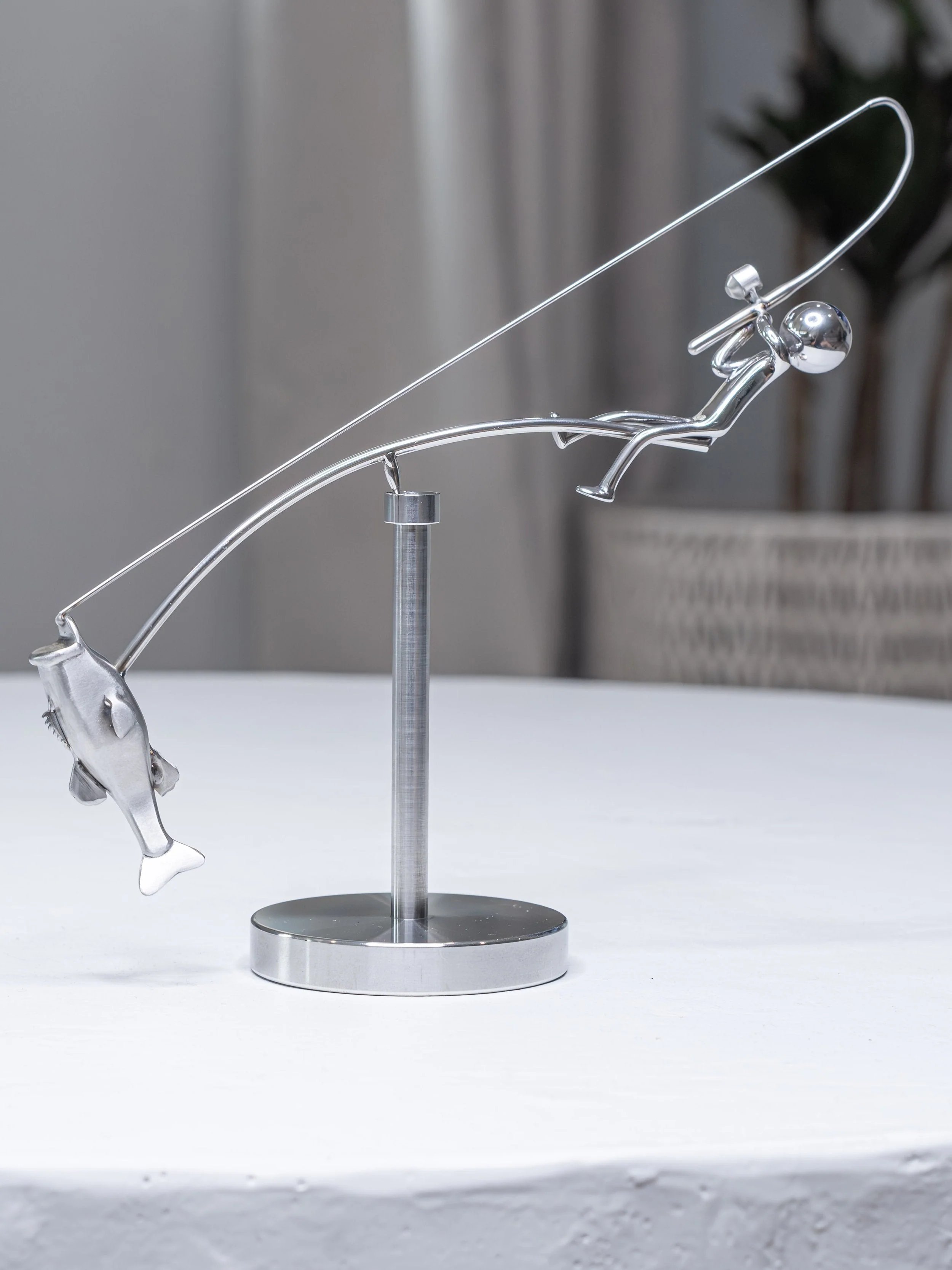 🎁🎣 The Fisherman Balancing Sculpture - Perfect Gift for Holidays & Special Occasions