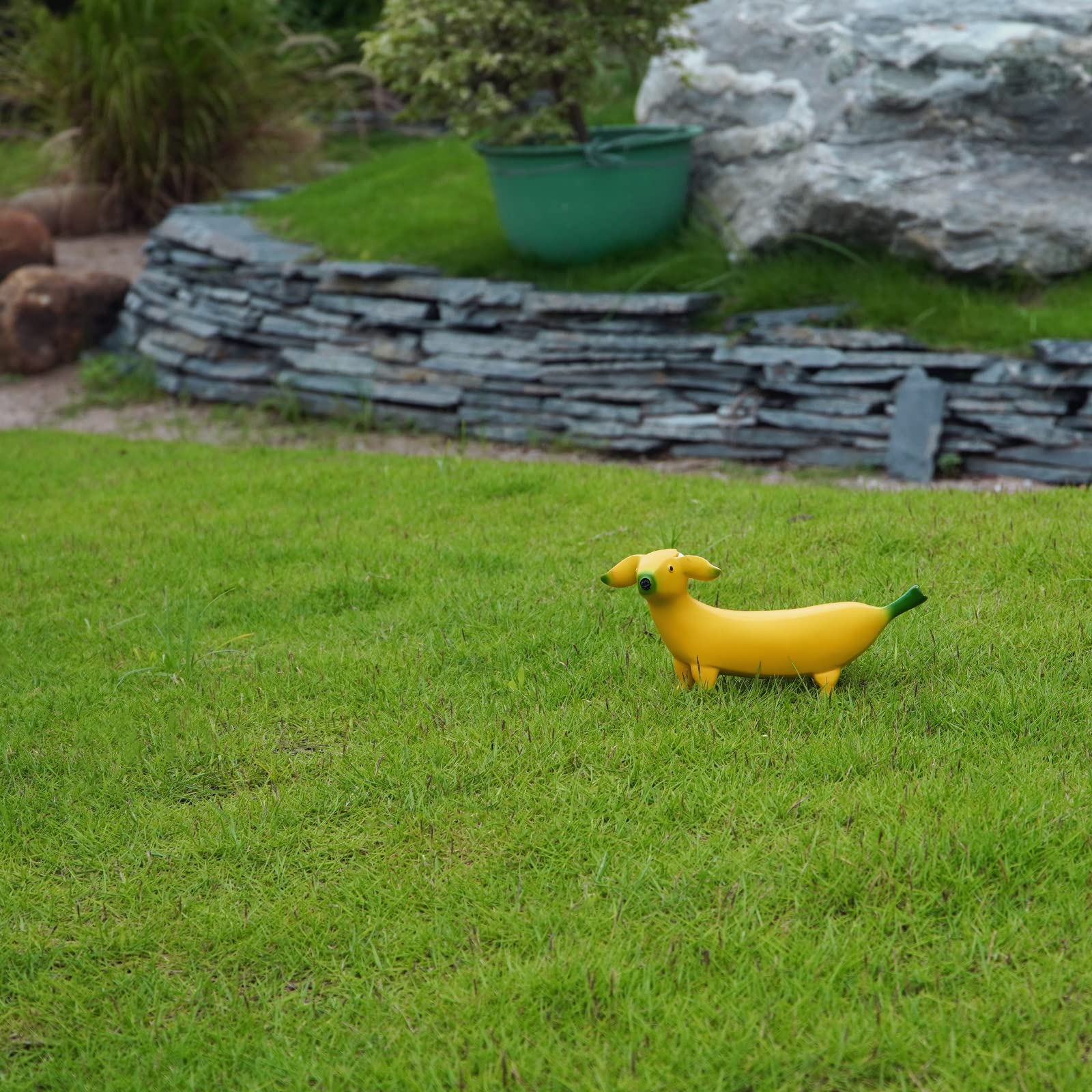 🎁✨ Perfect Gift! Cute Banana Dog Garden Statue – Great for Holidays & Special Occasions
