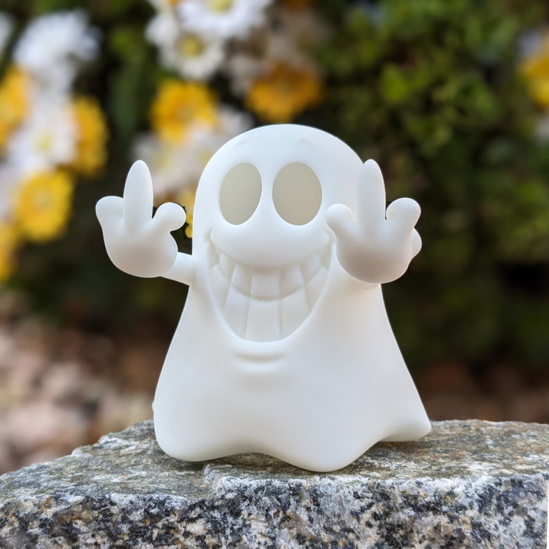 Spooky Halloween Ghost Figurine Gift 🎁👻 – Perfect for Holidays & Special Occasions