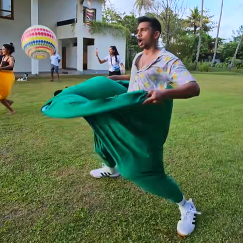 🎁 Perfect Gift! Granny Pants Yard Game - Fun for Holidays & Special Occasions! 🎉