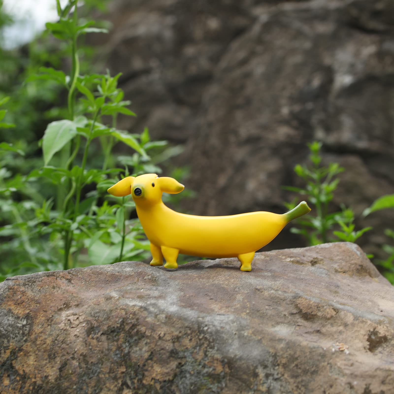 🎁✨ Perfect Gift! Cute Banana Dog Garden Statue – Great for Holidays & Special Occasions