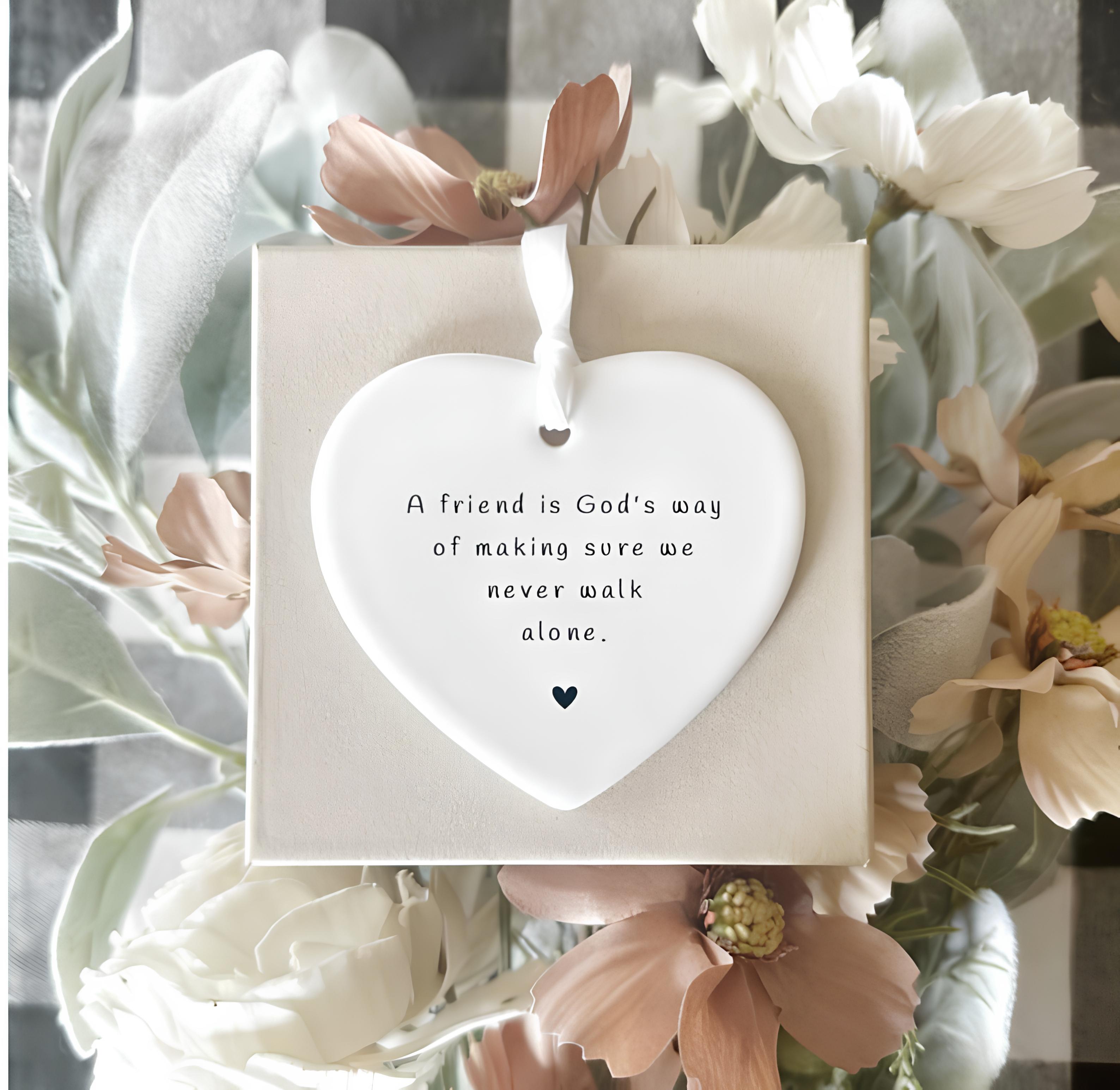 💝 Heart Friendship Ornaments - Perfect Gift for Holidays & Special Occasions 🎁