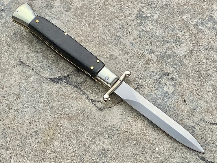 ✨Handcrafted Italian Stiletto Pocket Knife – Perfect Gift for Holidays & Special Occasions 🎁🔪