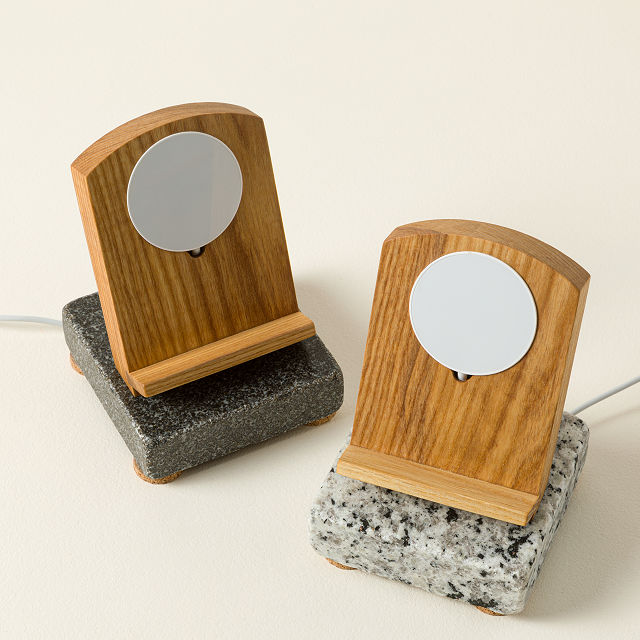 Sea Stone Wireless Charging Stand