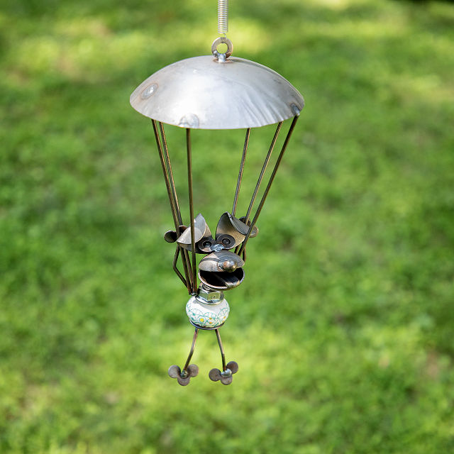 Parachuting Puppy Garden Springer