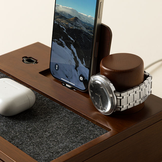 Every-Day Carry Bedside Valet