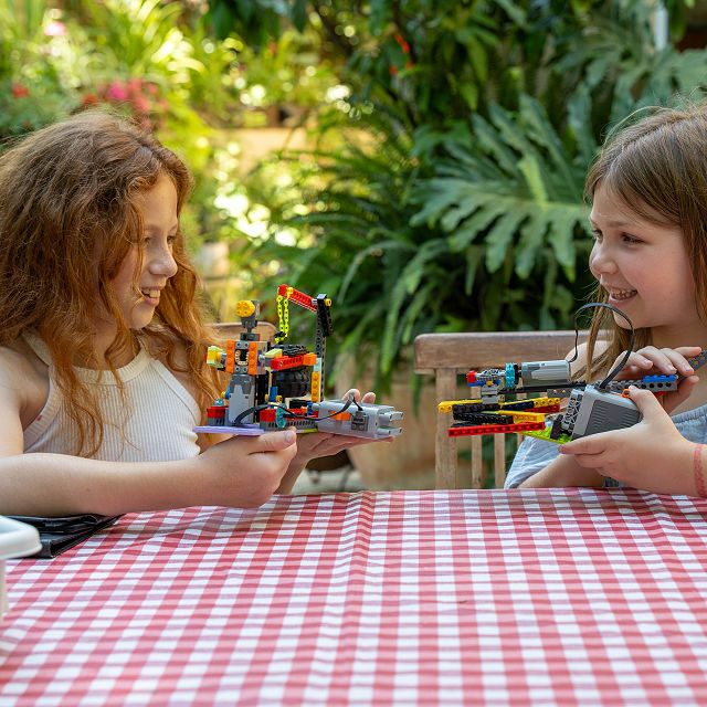 STEM Building Bricks Kit & 12 Month Subscription