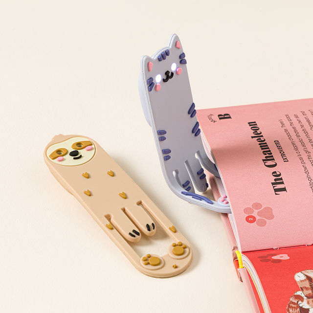 Nighttime Reading Accomplice Booklight