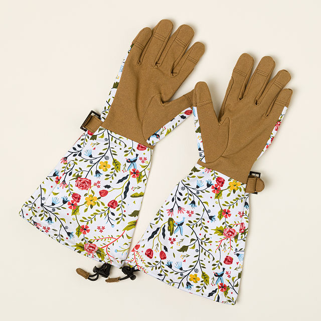 Arm-Protecting Garden Gloves