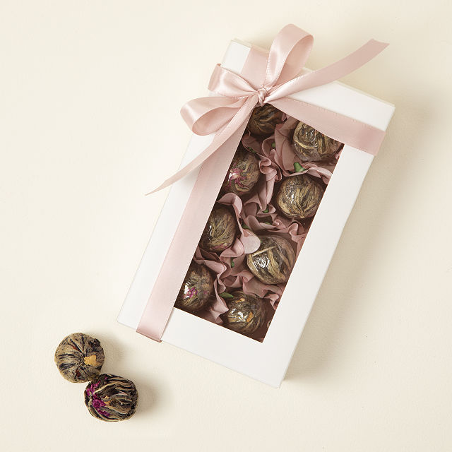 Hand-Sewn Blooming Tea Gift Set