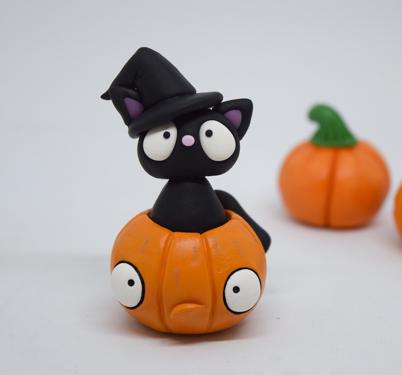 🎁 Spooky Halloween Black Cat Figurine - Perfect Holiday Gift! 🐱
