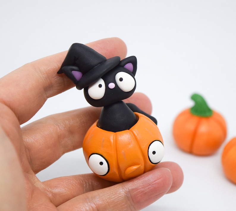 🎁 Spooky Halloween Black Cat Figurine - Perfect Holiday Gift! 🐱