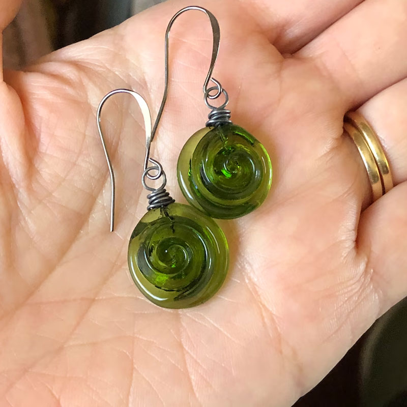 ✨ Recycled Wine Bottle Glass Earrings: Handmade Spiral Dangles – Perfect Holiday Gift! 🎁