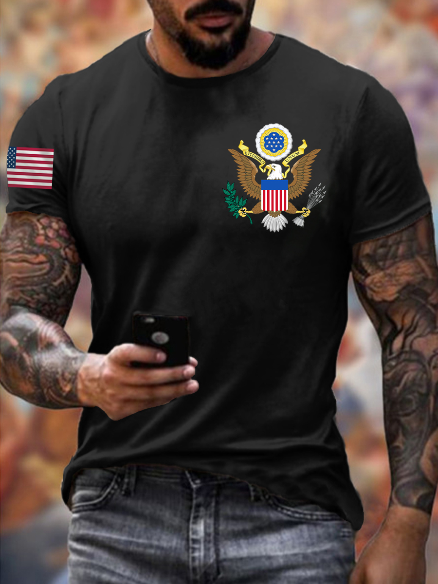 🌟 USA Flag Men's Short Sleeve T-Shirt - Perfect Holiday & Special Occasion Gift! 🇺🇸