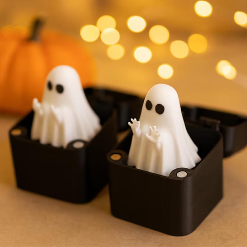 🎁👻 Spooky Surprise Gift Box – Halloween Mystery Treats & Fun Holiday Present for Halloween Lovers – Perfect for Special Occasions!