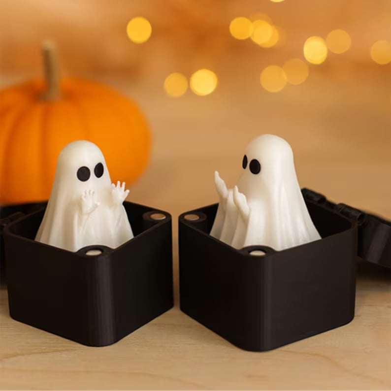 🎁👻 Spooky Surprise Gift Box – Halloween Mystery Treats & Fun Holiday Present for Halloween Lovers – Perfect for Special Occasions!