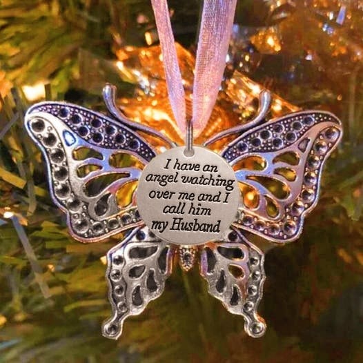 🎁 Butterfly Memorial Pendant - Heartfelt Gift for Holidays & Special Occasions ❤️