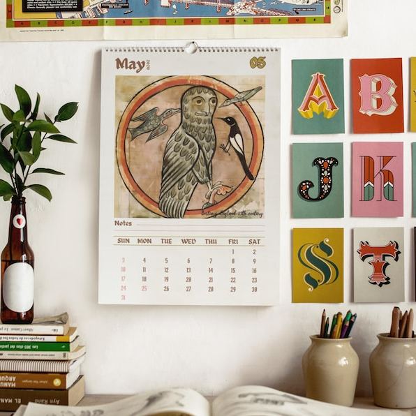 🎁📅 Funny Medieval Owl Calendar 2026 - Perfect Holiday & Special Occasion Gift!