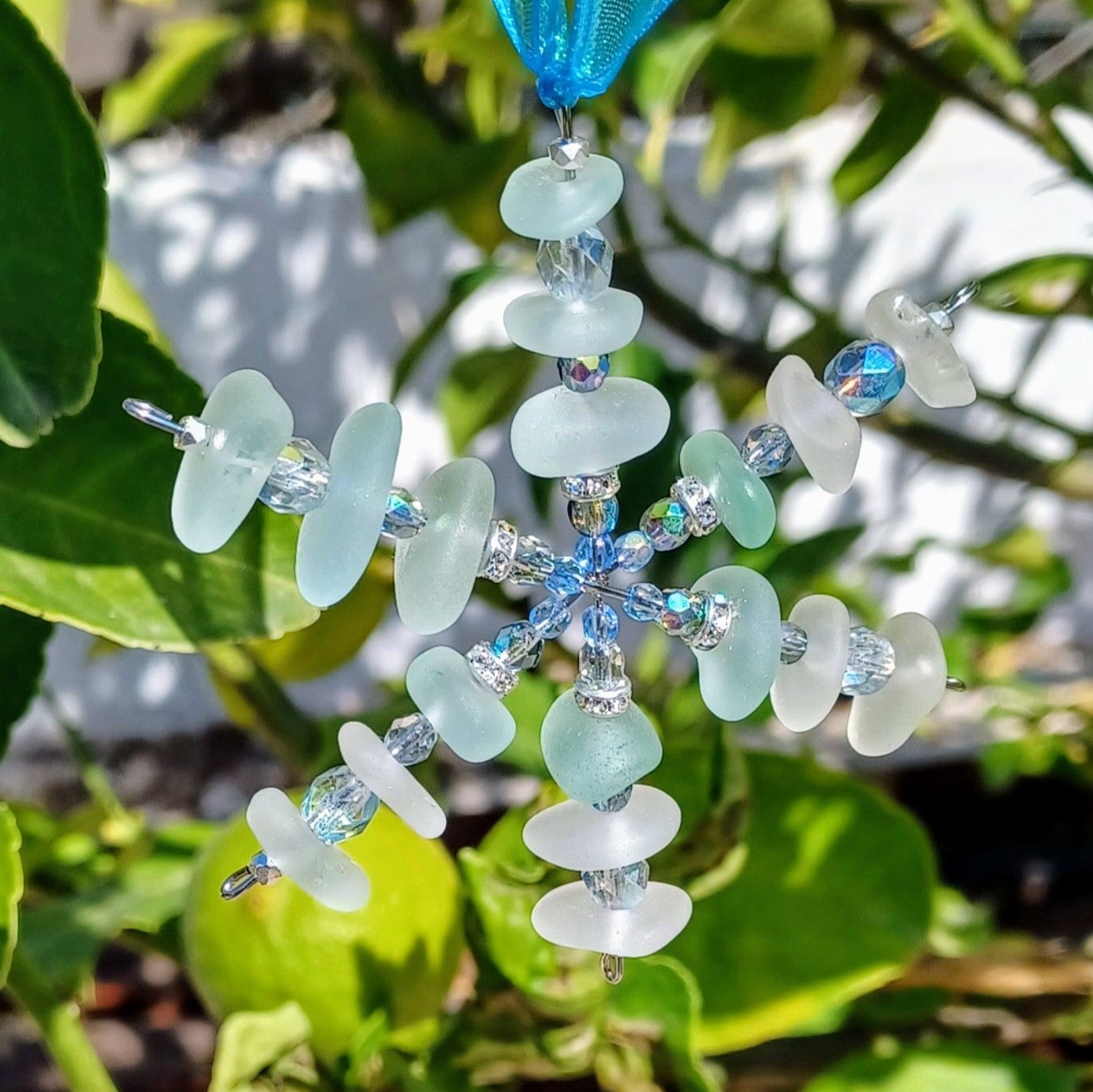 ✨ Lucky Sea Glass Snowflake Ornament – Perfect Holiday Gift & Festive Decor 🎄