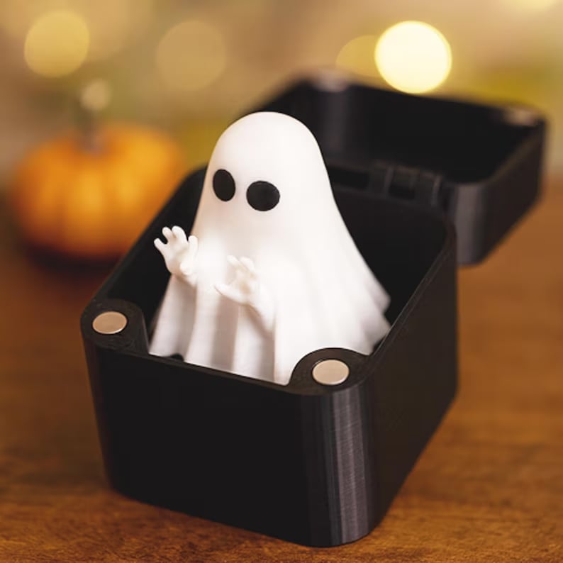 🎁👻 Spooky Surprise Gift Box – Halloween Mystery Treats & Fun Holiday Present for Halloween Lovers – Perfect for Special Occasions!