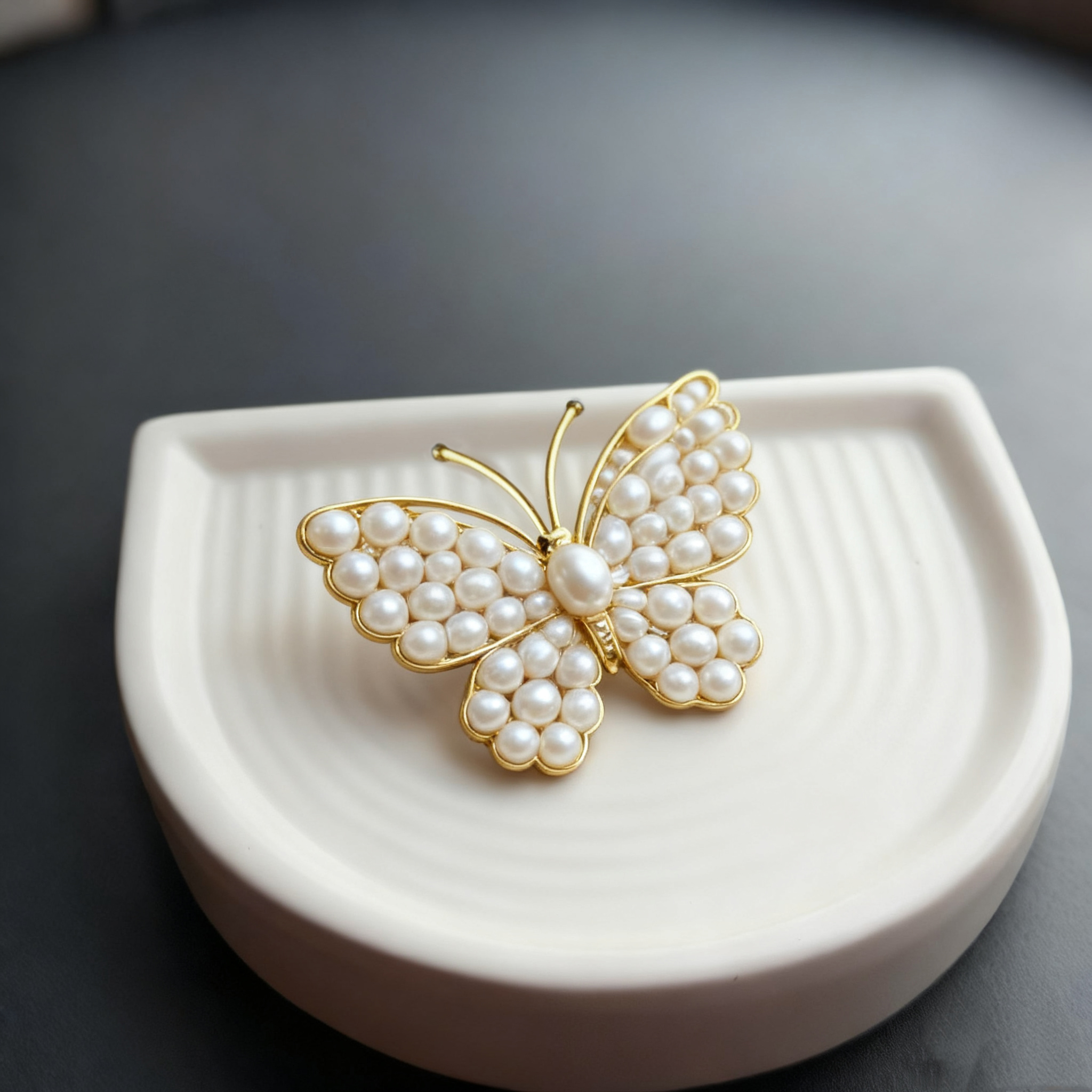 🎁✨ Elegant Pearl Butterfly Brooch – Perfect Gift for Holidays & Special Occasions