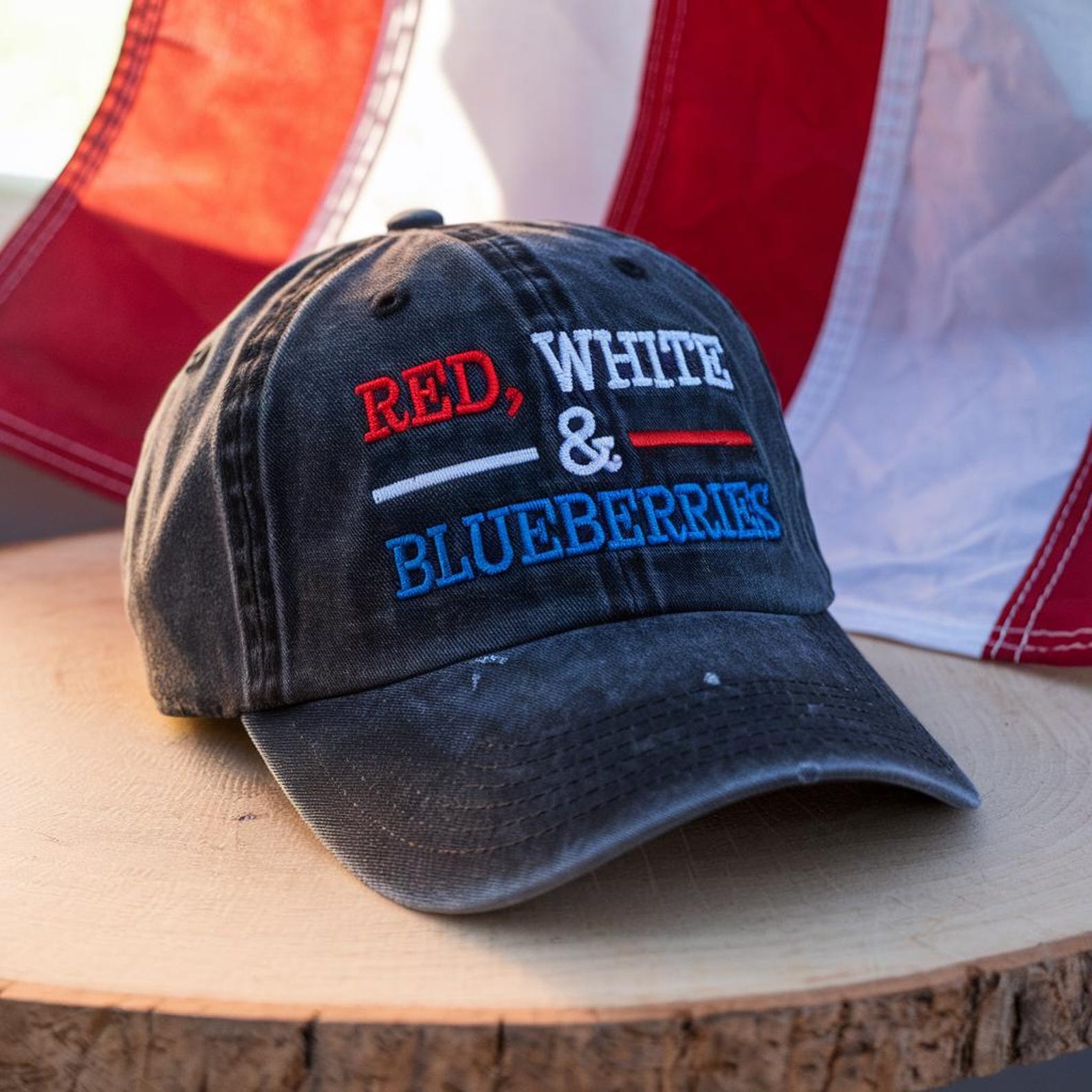 🇺🇸🎁 Embroidered Red White & Blueberries Freedom Hat – Perfect Memorial Gift for Holidays & Special Occasions – Honor Family & Country