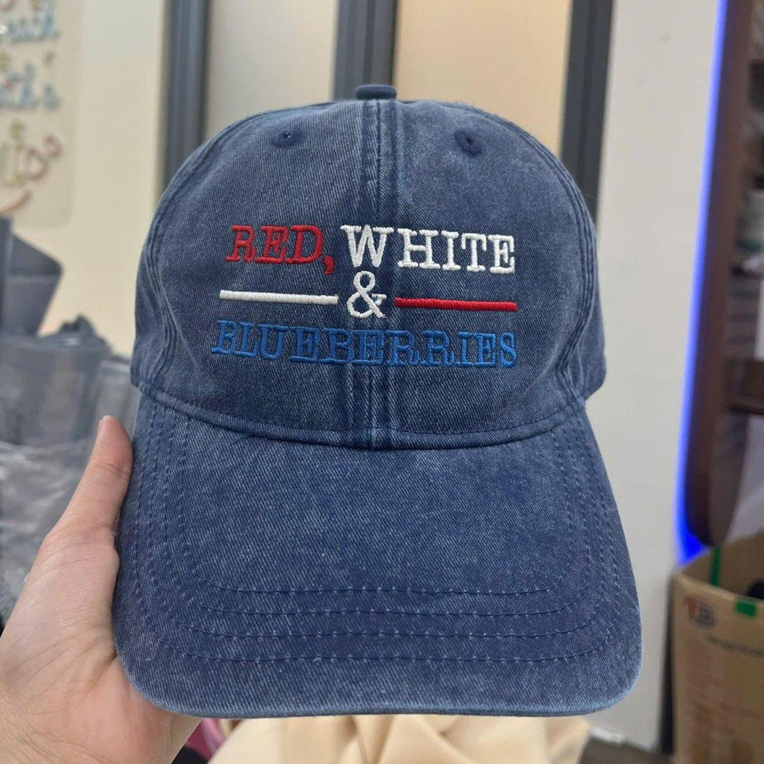 🇺🇸🎁 Embroidered Red White & Blueberries Freedom Hat – Perfect Memorial Gift for Holidays & Special Occasions – Honor Family & Country
