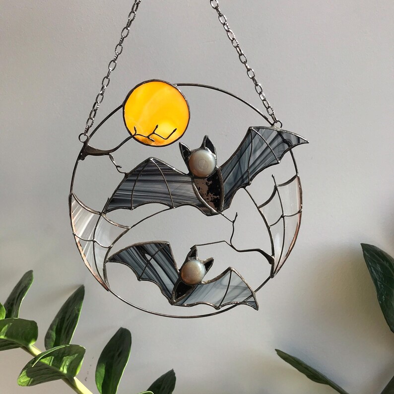 🎁✨ Halloween Bat Moon Suncatcher Ornament – Perfect Holiday & Special Occasion Gift!