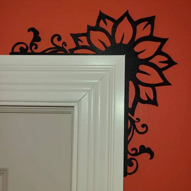 🎁✨Perfect Mother's Day Gift 2025—Adorable Wood Door Topper for Holidays & Special Occasions