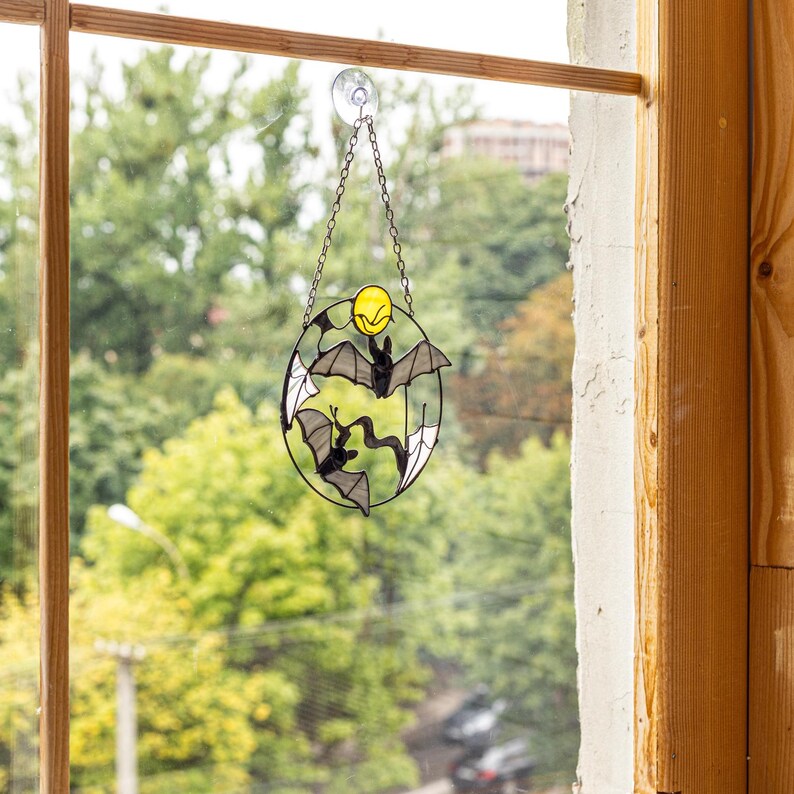 🎁✨ Halloween Bat Moon Suncatcher Ornament – Perfect Holiday & Special Occasion Gift!